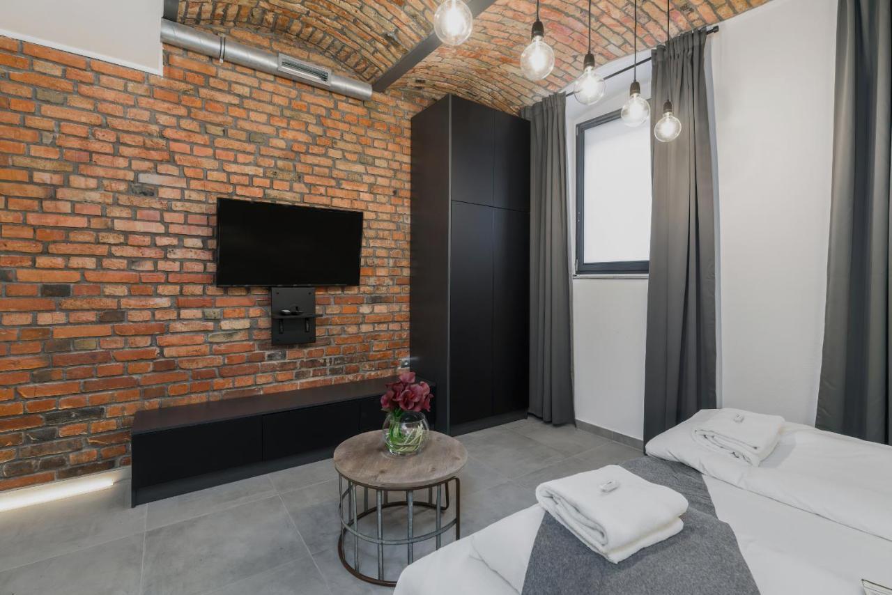 Level -1 Loft Apartments City Center Kopernika Poznan Exterior photo